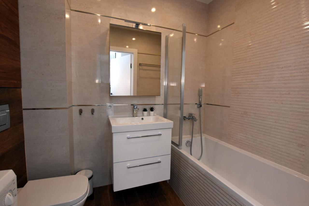 Dreamer Apartment Torun Bagian luar foto
